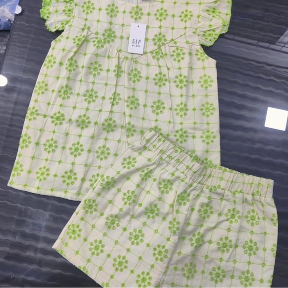 GAP KIDS 2-3 yrs Green - Picture 2 of 5